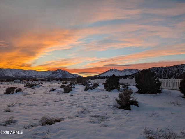 8980 Crystal View Lane, Flagstaff, AZ 86004