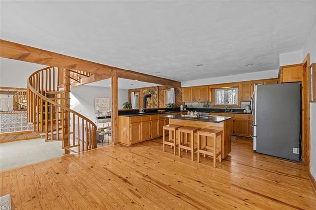 715 Paula DR, Chesapeake, VA 23322