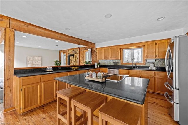 715 Paula DR, Chesapeake, VA 23322