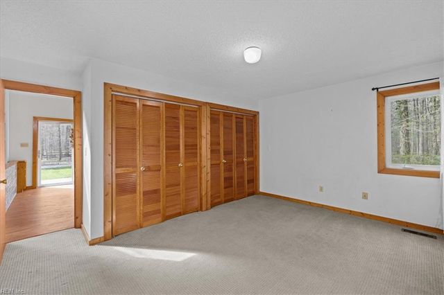 715 Paula DR, Chesapeake, VA 23322