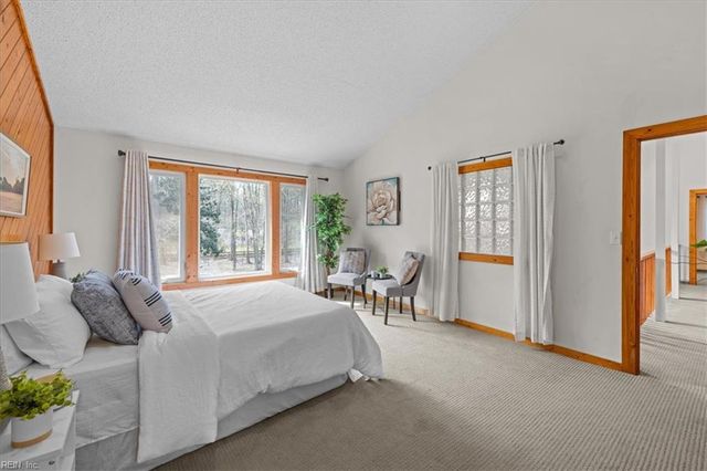 715 Paula DR, Chesapeake, VA 23322