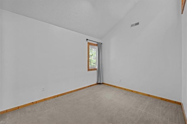 715 Paula DR, Chesapeake, VA 23322