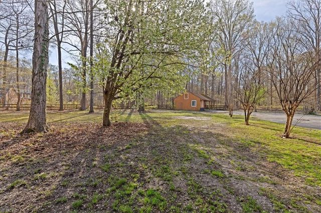 715 Paula DR, Chesapeake, VA 23322