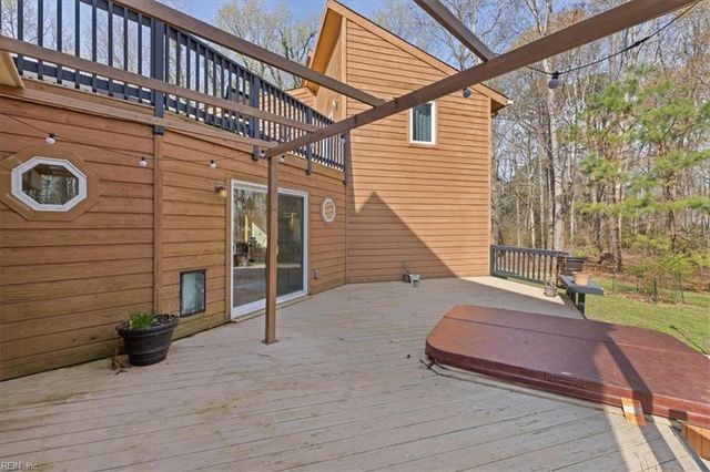 715 Paula DR, Chesapeake, VA 23322