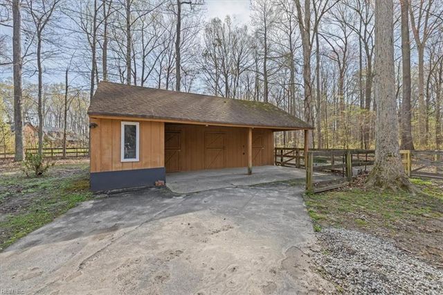 715 Paula DR, Chesapeake, VA 23322