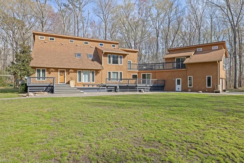 715 Paula DR, Chesapeake, VA 23322