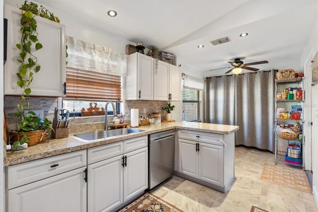 11305 SE 75TH COURT, Belleview, FL 34420