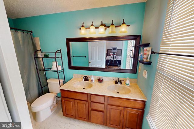 90 LA COSTA DR, Blackwood, NJ 08012