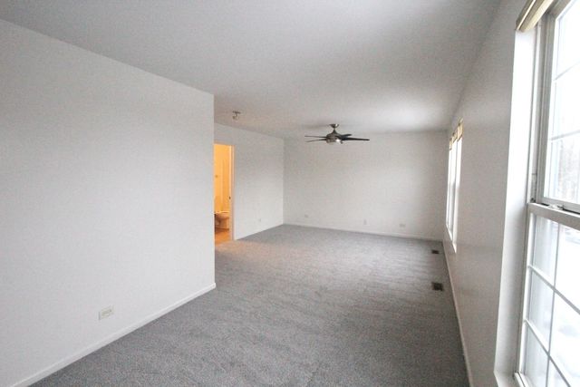 2711 Neubauer Circle, Lindenhurst, IL 60046