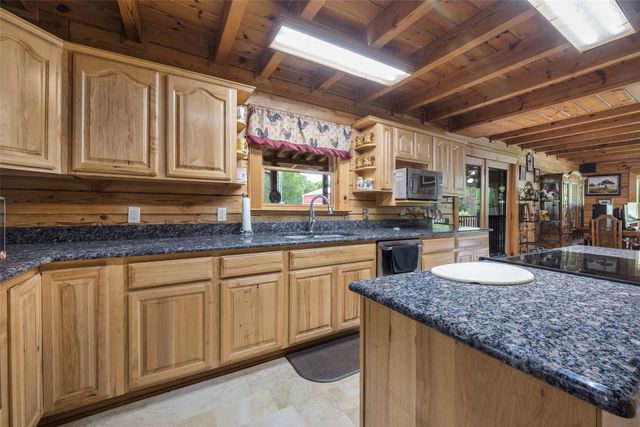 1003 Vz County Road 3211, Wills Point, TX 75169