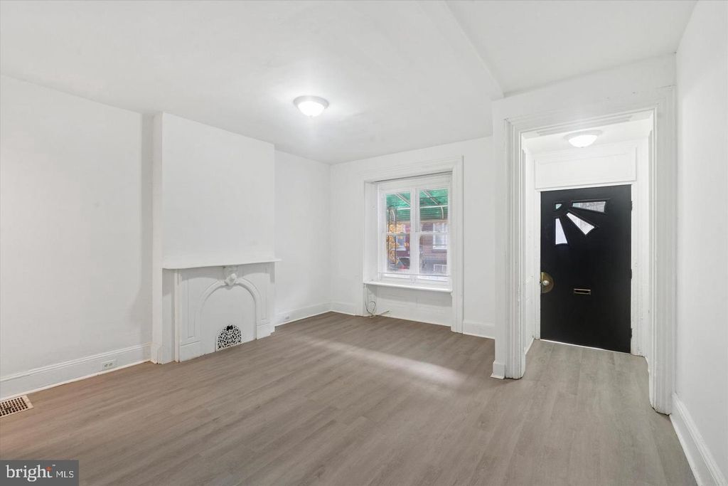 2329 W THOMPSON ST, PHILADELPHIA, PA 19121 — photo 4