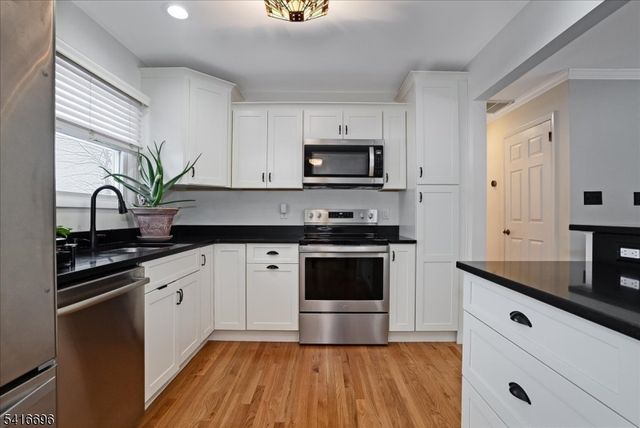 9 Fairway Trl, Sparta Twp., NJ 07871