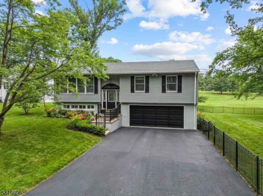 9 Fairway Trl, Sparta Twp., NJ 07871