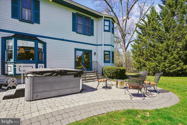 12 WALL ST, Rockville, MD 20850