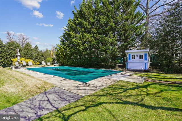 12 WALL ST, Rockville, MD 20850