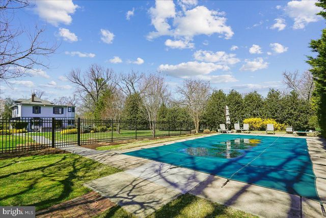 12 WALL ST, Rockville, MD 20850