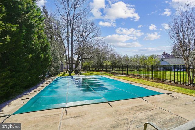 12 WALL ST, Rockville, MD 20850