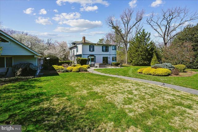 12 WALL ST, Rockville, MD 20850