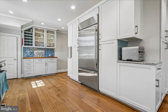 12 WALL ST, Rockville, MD 20850