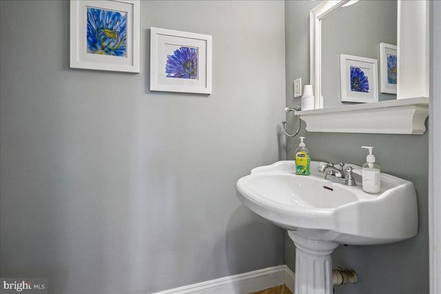 12 WALL ST, Rockville, MD 20850