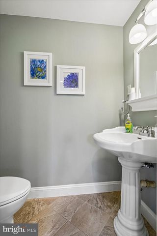 12 WALL ST, Rockville, MD 20850