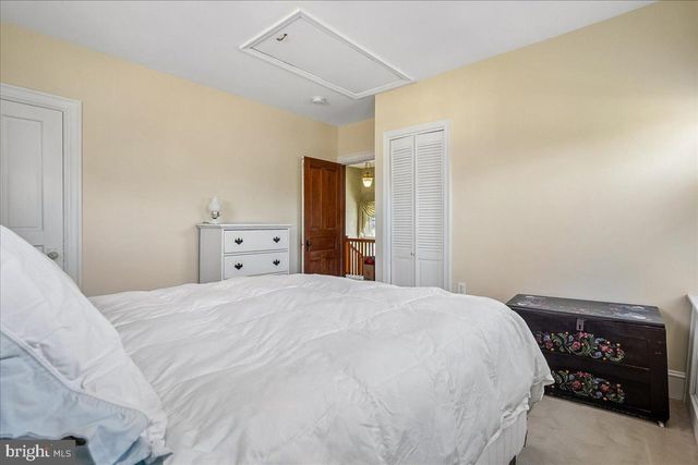 12 WALL ST, Rockville, MD 20850