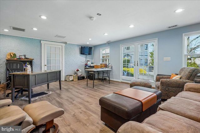 12 WALL ST, Rockville, MD 20850