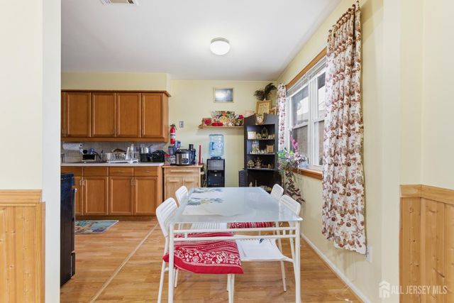 816 Sharon Garden Court, Woodbridge Proper, NJ 07095