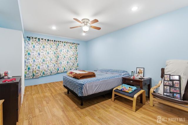 816 Sharon Garden Court, Woodbridge Proper, NJ 07095