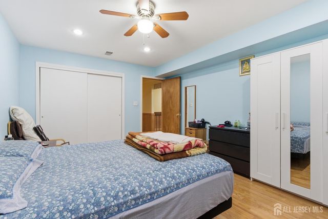 816 Sharon Garden Court, Woodbridge Proper, NJ 07095