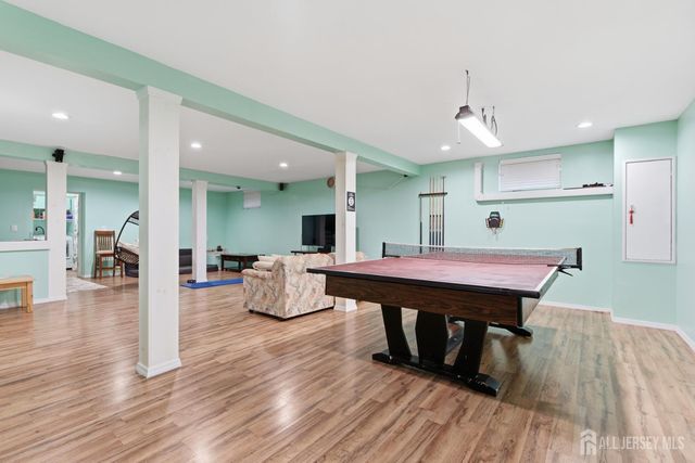 816 Sharon Garden Court, Woodbridge Proper, NJ 07095