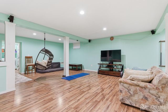 816 Sharon Garden Court, Woodbridge Proper, NJ 07095