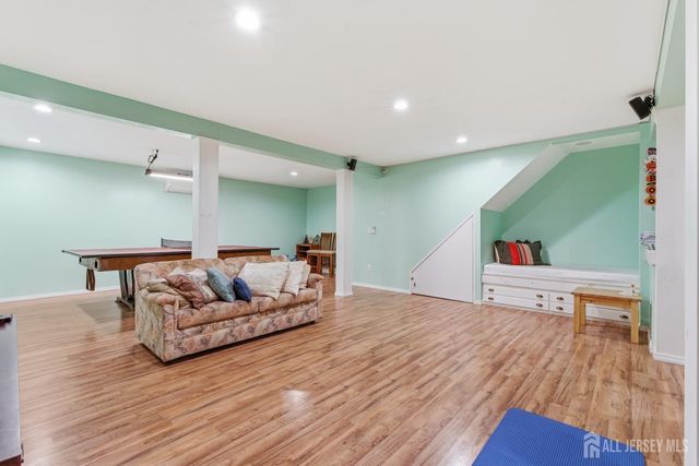 816 Sharon Garden Court, Woodbridge Proper, NJ 07095