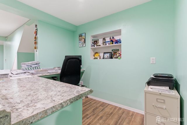 816 Sharon Garden Court, Woodbridge Proper, NJ 07095