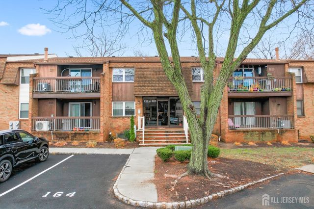 816 Sharon Garden Court, Woodbridge Proper, NJ 07095