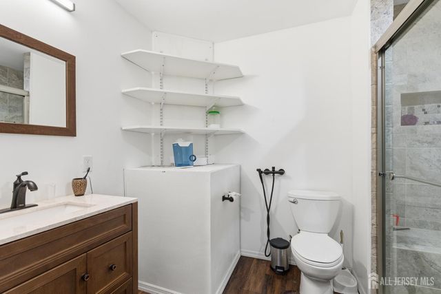 816 Sharon Garden Court, Woodbridge Proper, NJ 07095