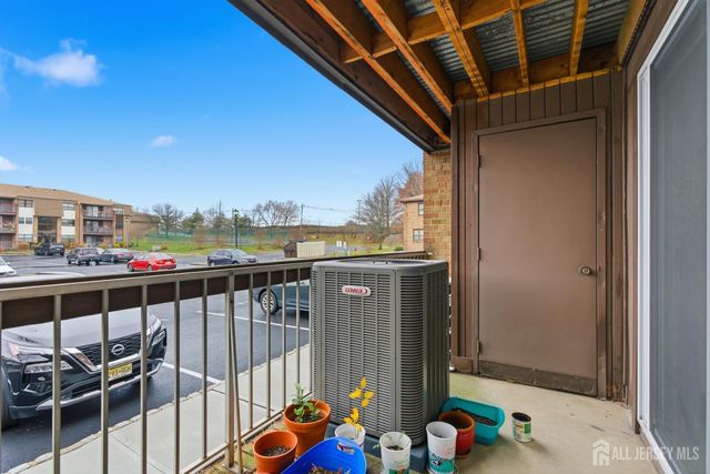 816 Sharon Garden Court, Woodbridge Proper, NJ 07095