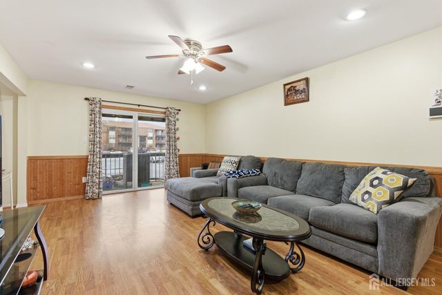 816 Sharon Garden Court, Woodbridge Proper, NJ 07095