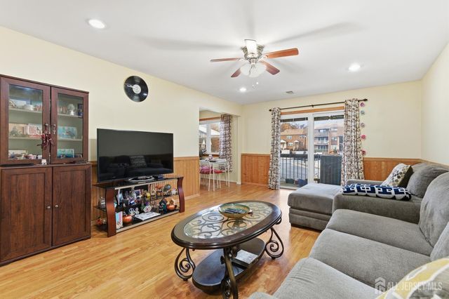 816 Sharon Garden Court, Woodbridge Proper, NJ 07095