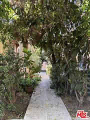 1665 Golden Gate Avenue, Los Angeles, CA 90026