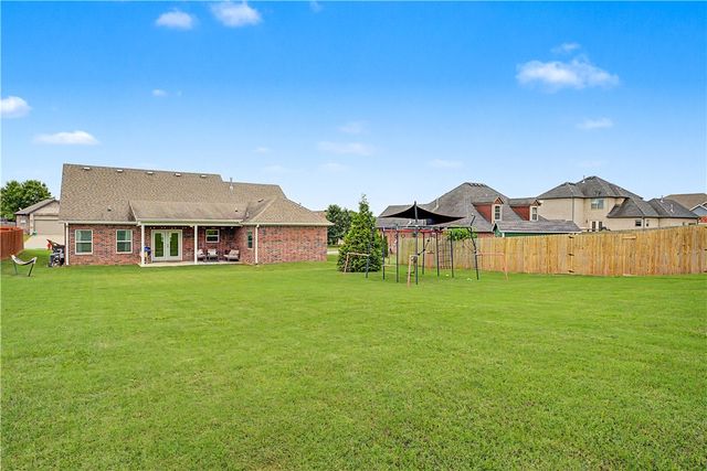 515 Oak Run Lane, Cave Springs, AR 72718