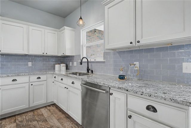 515 Oak Run Lane, Cave Springs, AR 72718