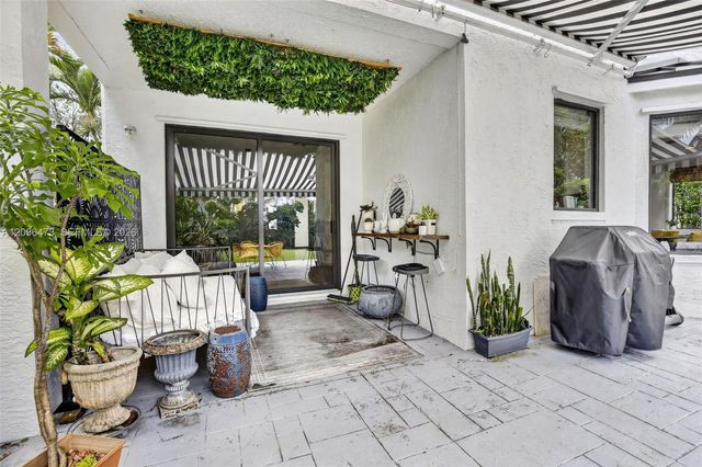 16711 SW 14th Street, Pembroke Pines, FL 33027