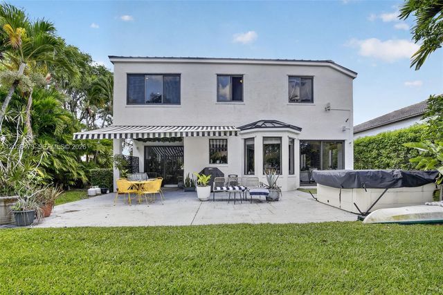 16711 SW 14th Street, Pembroke Pines, FL 33027