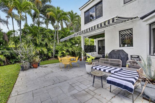 16711 SW 14th Street, Pembroke Pines, FL 33027