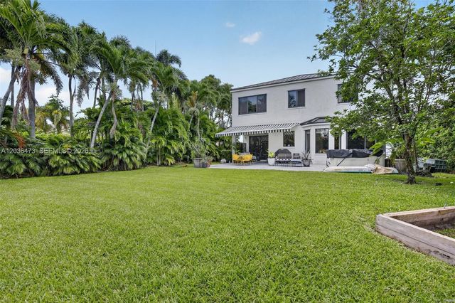 16711 SW 14th Street, Pembroke Pines, FL 33027