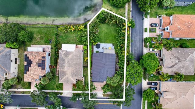 16711 SW 14th Street, Pembroke Pines, FL 33027