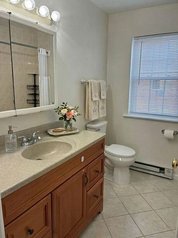 1193 Hope Street APT 2, Stamford, CT 06907