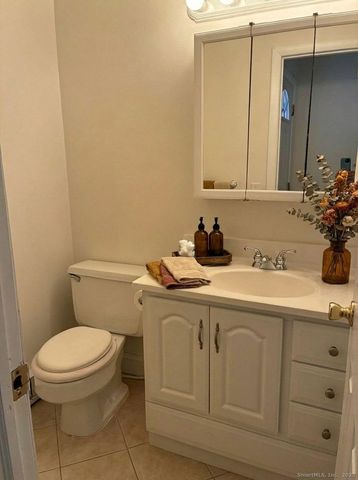 1193 Hope Street APT 2, Stamford, CT 06907