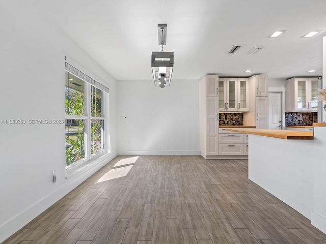 9361 SW 102nd Ct, Miami, FL 33176